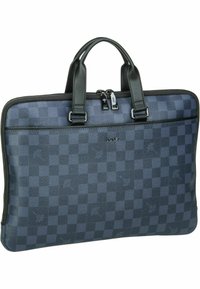 Tamno plava torba za laptop s karo uzorkom, crnim kožnim ručkama, zatvaranjem na patentni zatvarač i glatkom teksturom. Na prednjoj strani se nalazi logo.