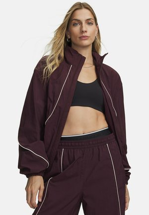 Under Armour, UNDER ARMOUR WARMUP TOPS UNSTOPPABLE WVN WIND JKT - Trainingsvest - ox blood