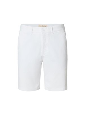 Białe męskie krótkie spodenki casual z szlufkami na pasek, guzikiem z przodu i bocznymi kieszeniami, oznaczone jako Lancerto Comfort Fit.