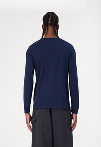 Timberland DUNSTAN RIVER LONG SLEEVE TEE - Hosszú ujjú felső - dark sapphire