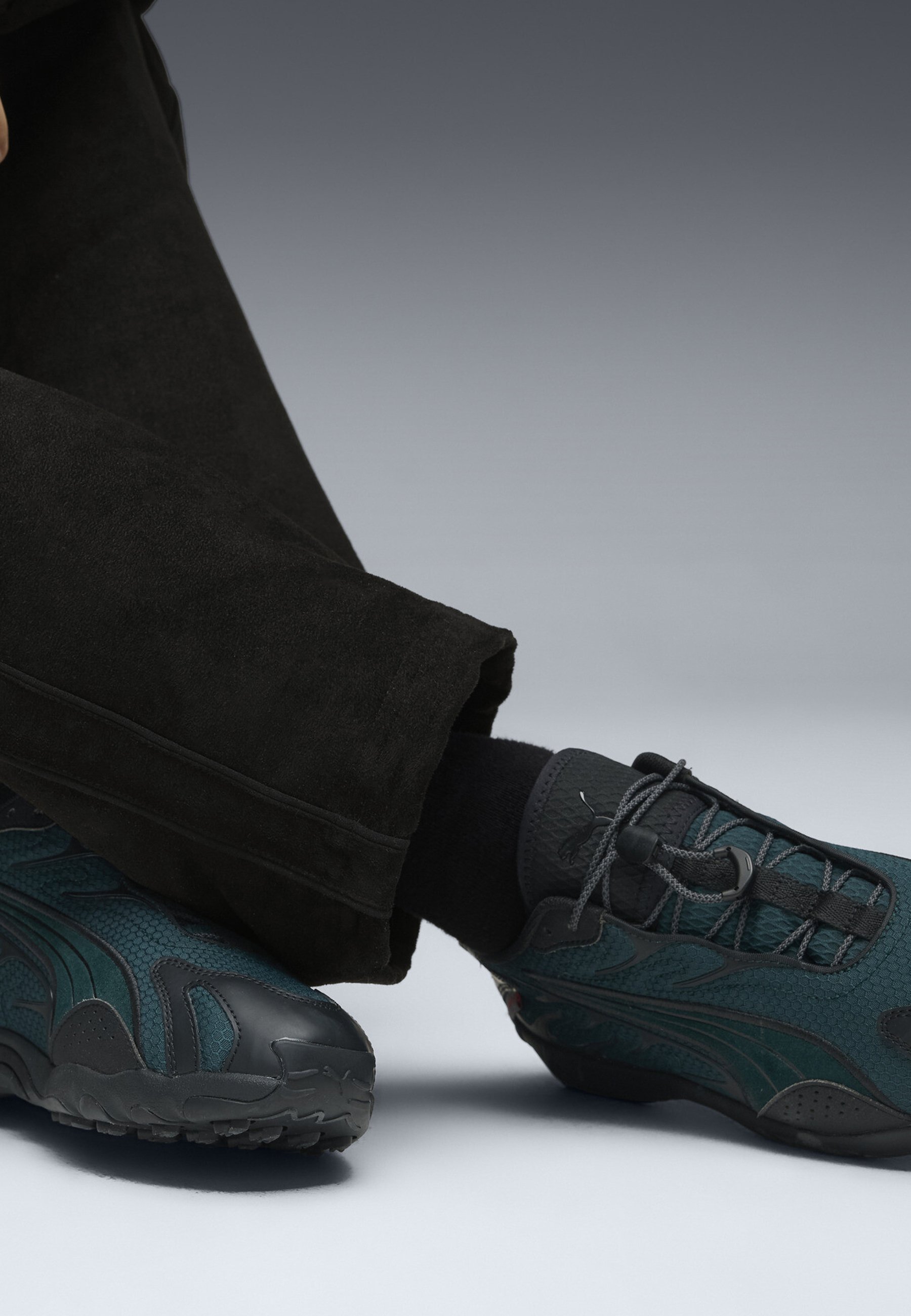 Puma INHALE URBAN EXPLORER - Sportbačiai - green terrain- black