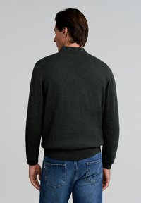 Scalpers V NECK - Strickpullover - dark khaki