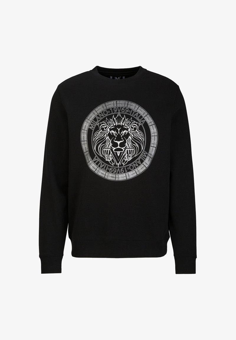 Schwarzer Kapuzenpullover mit auffälligem weißen Löwenmotiv, umgeben von Text. Der Stoff ist glatt mit gerippten Bündchen und Kragen.