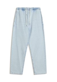 Pantaloni jogger din denim de culoare bleu deschis, cu talie elastică, șnur și buzunare laterale. Materialul are o textură netedă și o croială lejeră.