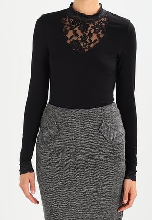 Aaiko Langærmet T-shirt - black