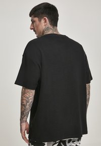 Urban Classics Jednoduché tričko - black