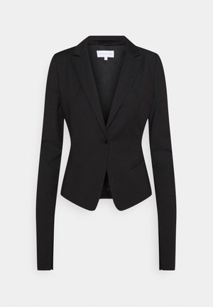 Blazer noir ajusté avec manches longues, revers crantés, fermeture à un bouton et deux poches avant. Tissu lisse avec une coupe structurée.