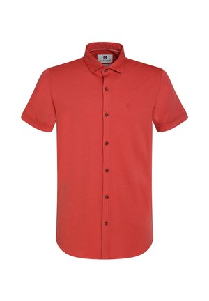Rød kortærmet polo-shirt lavet af blødt stof, med en knaplukning foran, en klassisk krave og et lille logo på venstre bryst.