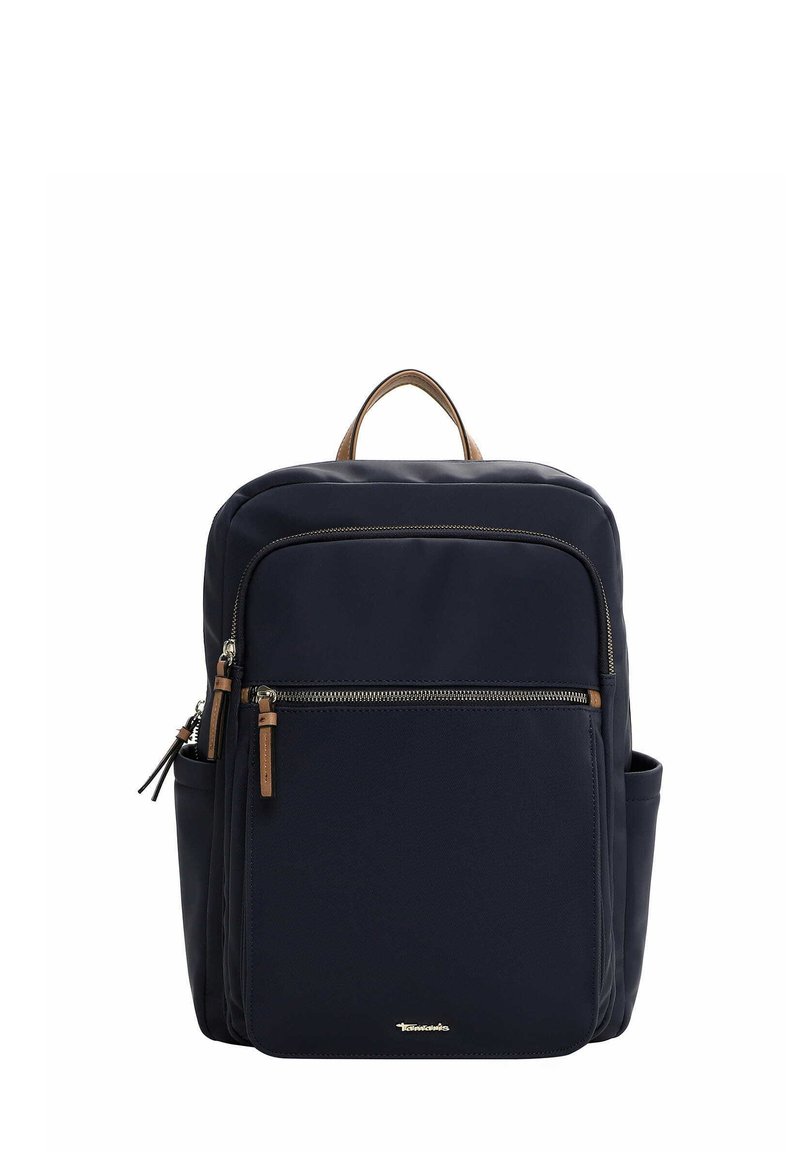 Jūras spēku mugursoma izturīgā audumā ar augšējo rokturi un regulējamām siksnām. Iekļauj priekšējo rāvējslēdzēja kabatu un divas sānu kabatas uzglabāšanai.