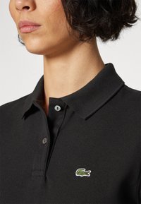 Lacoste Dnevna obleka - black