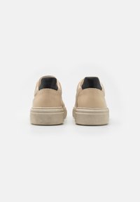 Steve Madden BRENT - Tossud - beige