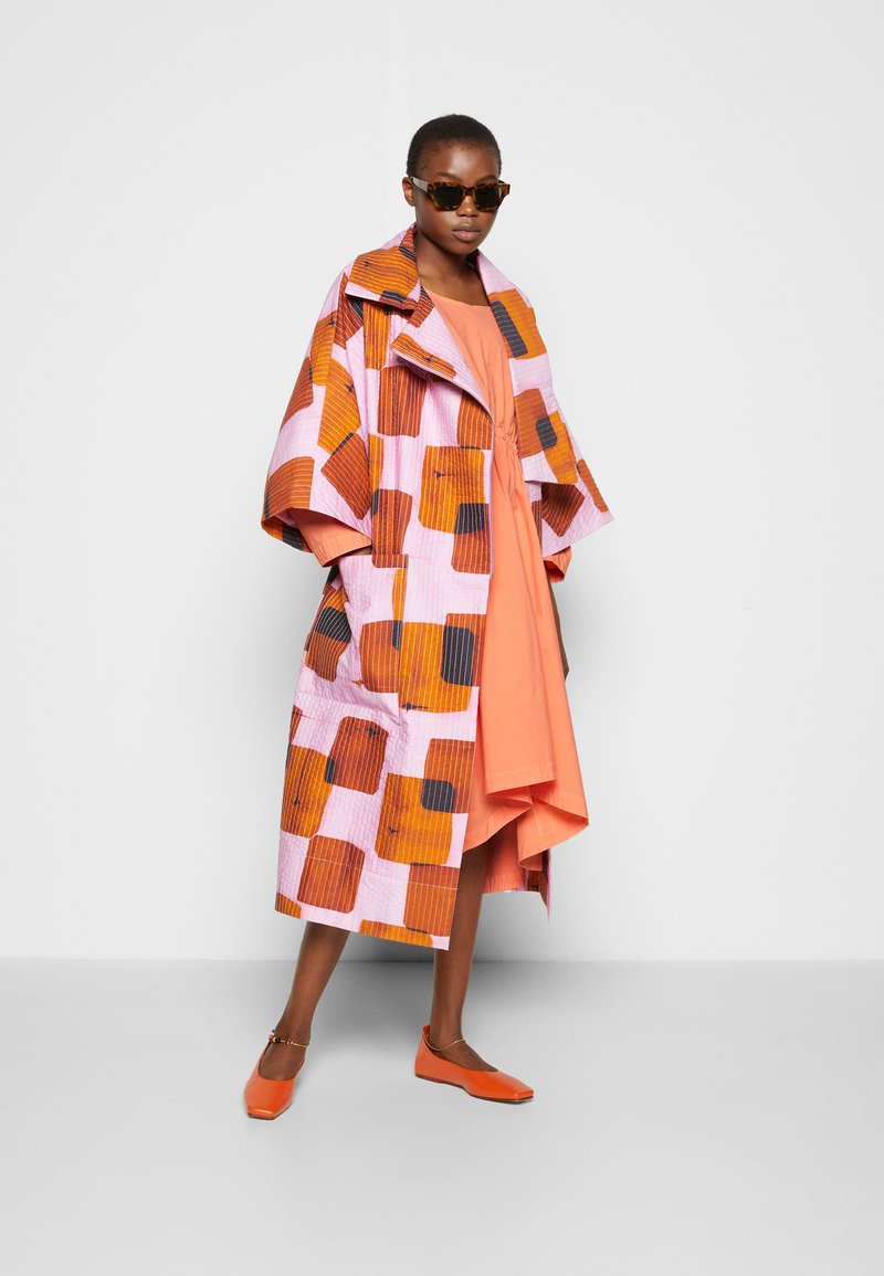 Damen Freizeitkleider | Henrik Vibskov CAST DRESS Freizeitkleid melon/koralle - SO39241 Damen Freizeitkleider | Henrik Vibskov CAST DRESS Freizeitkleid melon/koralle - SO39241