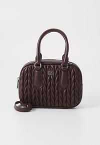 Unselected, dark brown