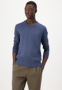 Tommy Hilfiger ESSENTIAL V NECK - Jumper - aegean sea heather