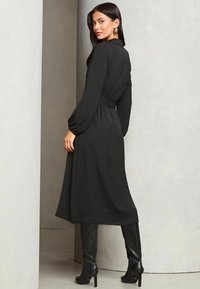 Lipsy LONG SLEEVE - REGULAR FIT - Blusenkleid - black