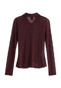 Bordeaux langærmet top lavet af guipure med et struktureret mønster, der har en krave og en lidt længere bagkant.