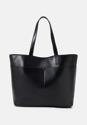 Bolso tote de cuero negro con dos asas largas, textura suave y forma estructurada. Cuenta con un bolsillo frontal para almacenamiento adicional.