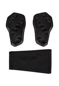 Schwarze Schutzpolster mit ausgeschnittenen Belüftungsmustern, kombiniert mit einem passenden schwarzen elastischen Ärmel für einen sicheren Sitz während der Verwendung.