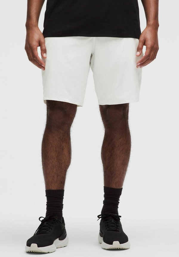 PACE BREAKER LINED 23CM - Kurze Sporthose - light vapor