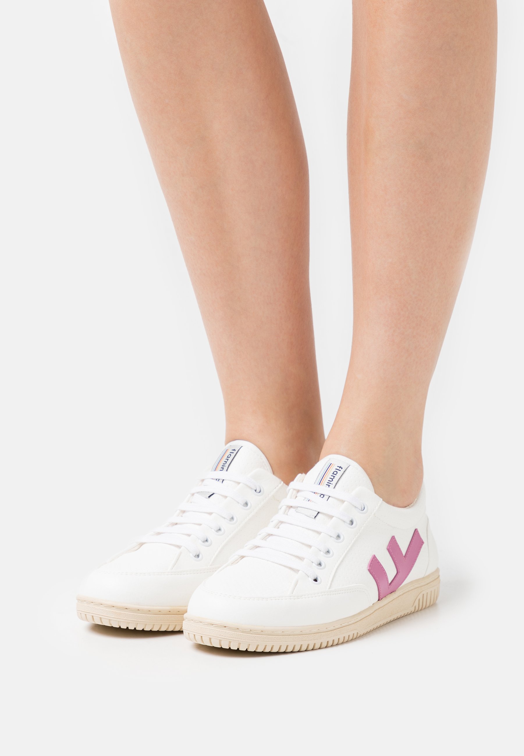 flamingos life roland