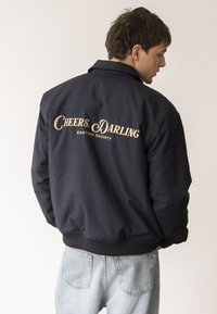 Kaotiko CHEERS DARLING UNISEX - Pilotska jakna - navy