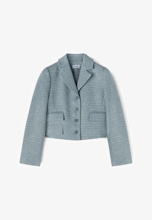 Afkortet lyseblå tweedjakke med lange ærmer, hak-krave, fire knapper foran og to forlommer med klap.