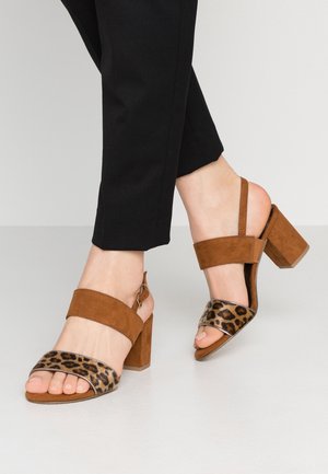 Marco Tozzi Sandaler - cognac
