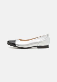 Unausgewählt, silber/black