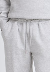 Blend BHJURIS - Tracksuit bottoms - stone mix