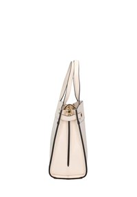 Cremfarbene Laptoptasche mit schwarzem Besatz, strukturierte Form, zwei Schulterriemen und einem goldenen Verschluss. Glatte Textur, minimalistisches Design.