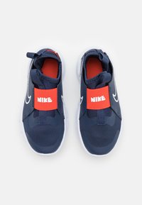 Nike Performance FLEX RUNNER 2 UNISEX - Scarpe da corsa su strada - midnight navy/white/picante red