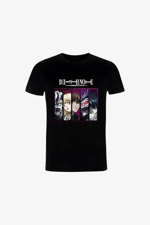 Zwart T-shirt met een grafische afbeelding van vier personages uit een serie, met een kleurrijke achtergrond en tekst boven hen.