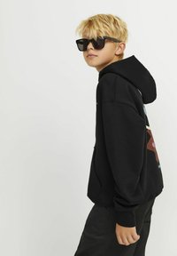 Jack & Jones Junior GEDRUCKT MINI - Felpa con cappuccio - black