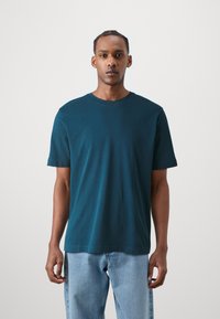 DRYKORN RAPHAEL - Basic póló - green