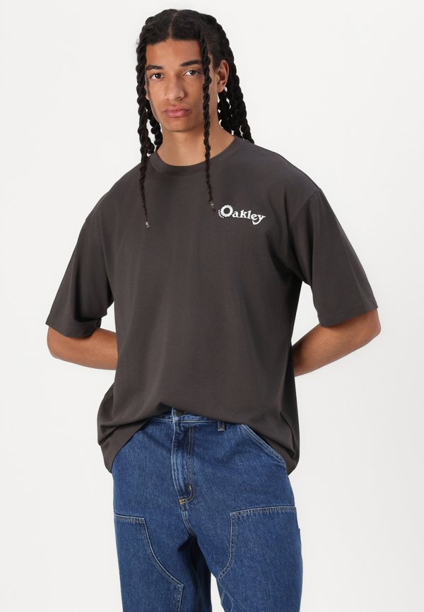 NEW RETRO TEE TRIANGLE - Print T-shirt4