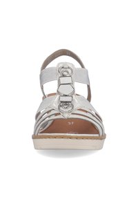 Sandale argentée à brides avec une semelle plate, dotée d'accents métalliques et d'un dessus texturé. Taille 37 imprimée sur la semelle intérieure.