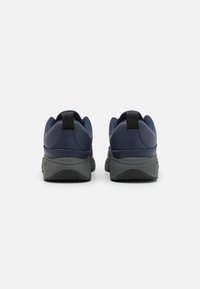 Lacoste AUDYSSOR ZIP  - Sportcipő - navy/dark gray