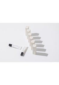 Benton HONEST LIP BALM - Läppbalsam