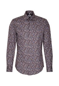 Bruine bloemenlange mouwen blouse met kleine blauwe en roze bloemen, een knoopsluiting kraag, en een gebogen zoom, gemaakt van lichtgewicht stof.