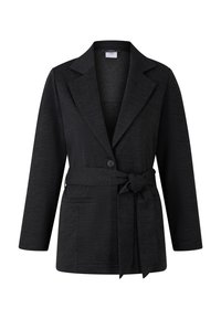 Blazer noir avec un col cranté, fermeture à un bouton et ceinture à la taille. Présente un tissu texturé et deux poches latérales.