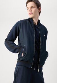 BOSS DARMANDO - Lengva striukė - dark blue