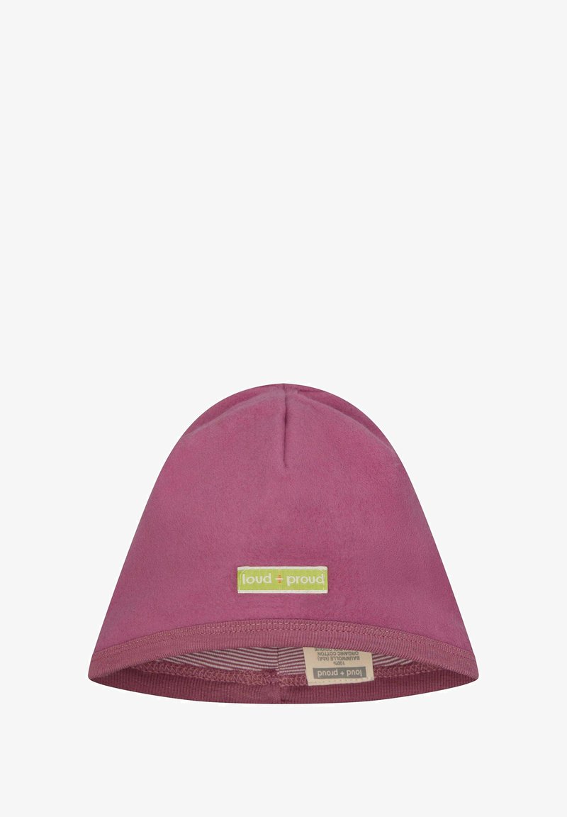 Rosa Bio-Baumwollmütze mit glatter Textur, runder Form und einem grünen Etikett, das auf der Vorderseite aufgenäht ist, mit einem gestreiften Innenfutter.