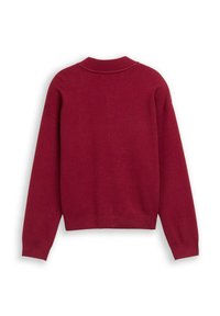 Burgunderfarbener Strickpullover mit Rundhalsausschnitt, langen Ärmeln und gerippten Bündchen sowie Saum. Weiche Textur mit minimalen Designdetails.