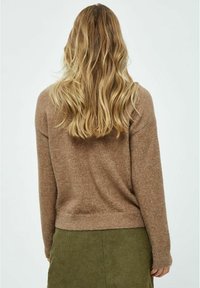 Desires DEGEA HIGH NECK PULLOVER - Strickpullover - pine bark
