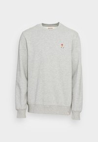 Szara bluza z okrągłym dekoltem, wykonana z mieszanki bawełny, z prążkowanymi mankietami i dołem, z małą kolorową haftowaną grafiką na piersi.