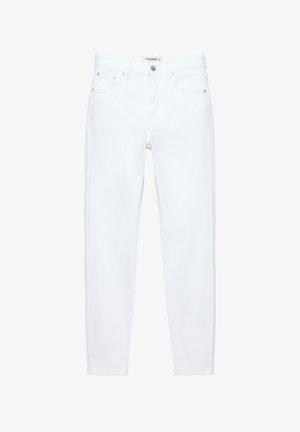 Weiße Slim-Fit-Jeans mit fünf Taschen, Gürtelschlaufen und Knopfverschluss vor weißem Hintergrund.