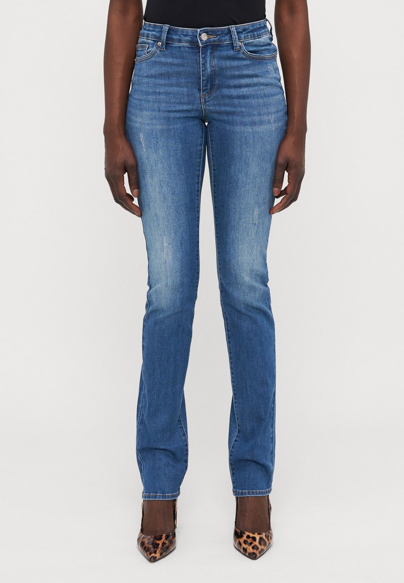 ONLY Tall ONLWAUW MID WAIST - Slim fit jeans - medium blue denim