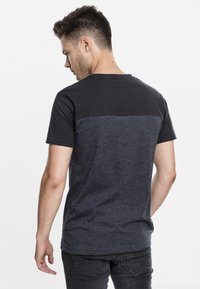 Urban Classics 3-TONE POCKET TEE - Marškinėliai su spaudiniu - grey/black