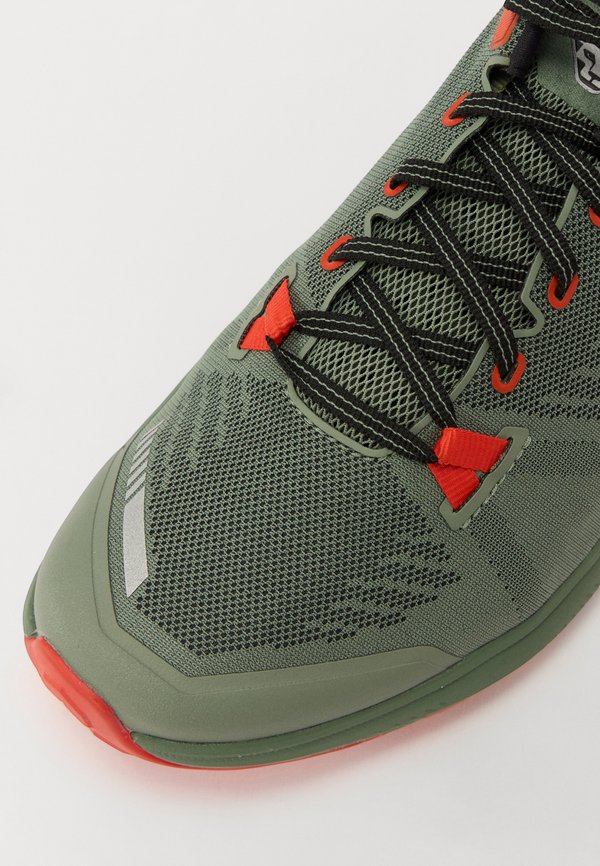 TRAIL - Trail running shoes4