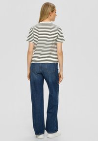 s.Oliver MIT STREIFENMUSTER - T-shirt print - schwarz